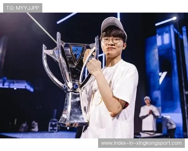 S赛重播操作天花板镜头永不过时——电竞世界中的经典瞬间