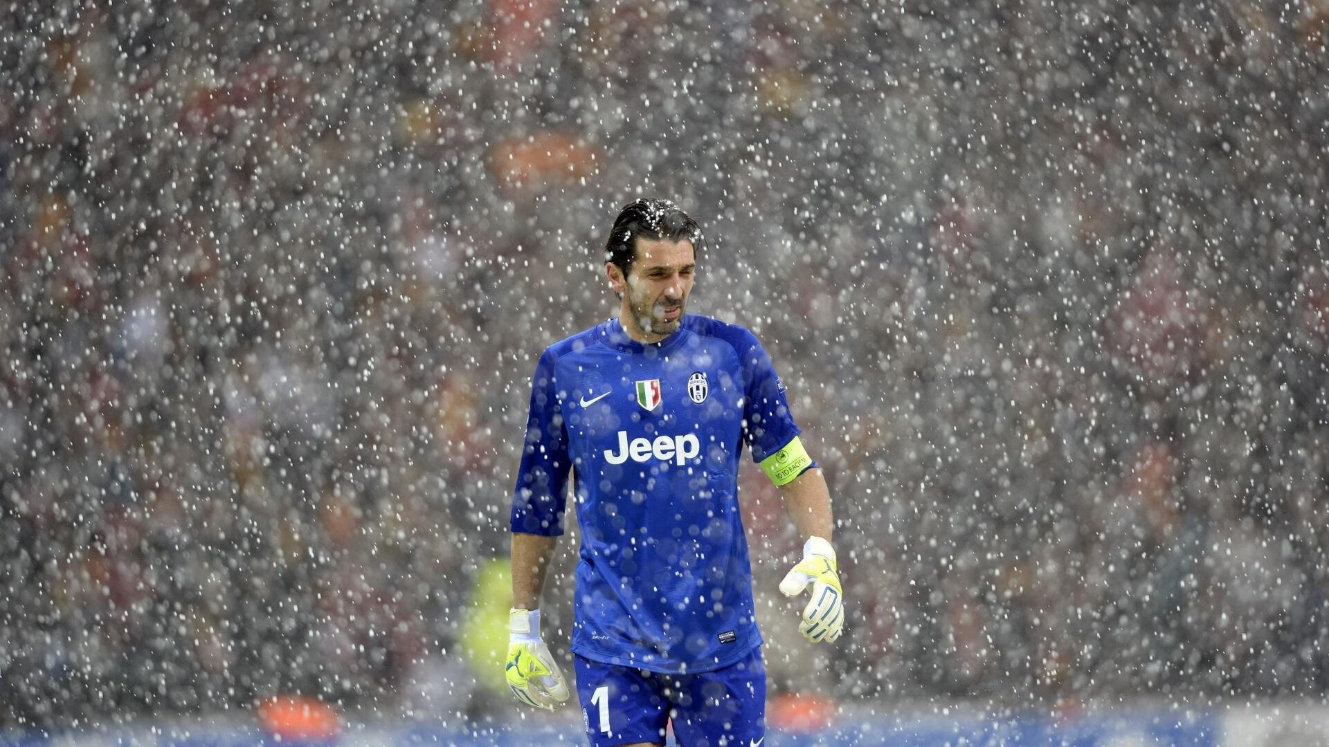 计时赛“个人TT”公开赛 选手独自对抗风阻与心跳